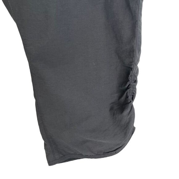 Woolrich Dark Slate Trek Cargo Hiking Capri Pants Size 12 New - Picture 3 of 10